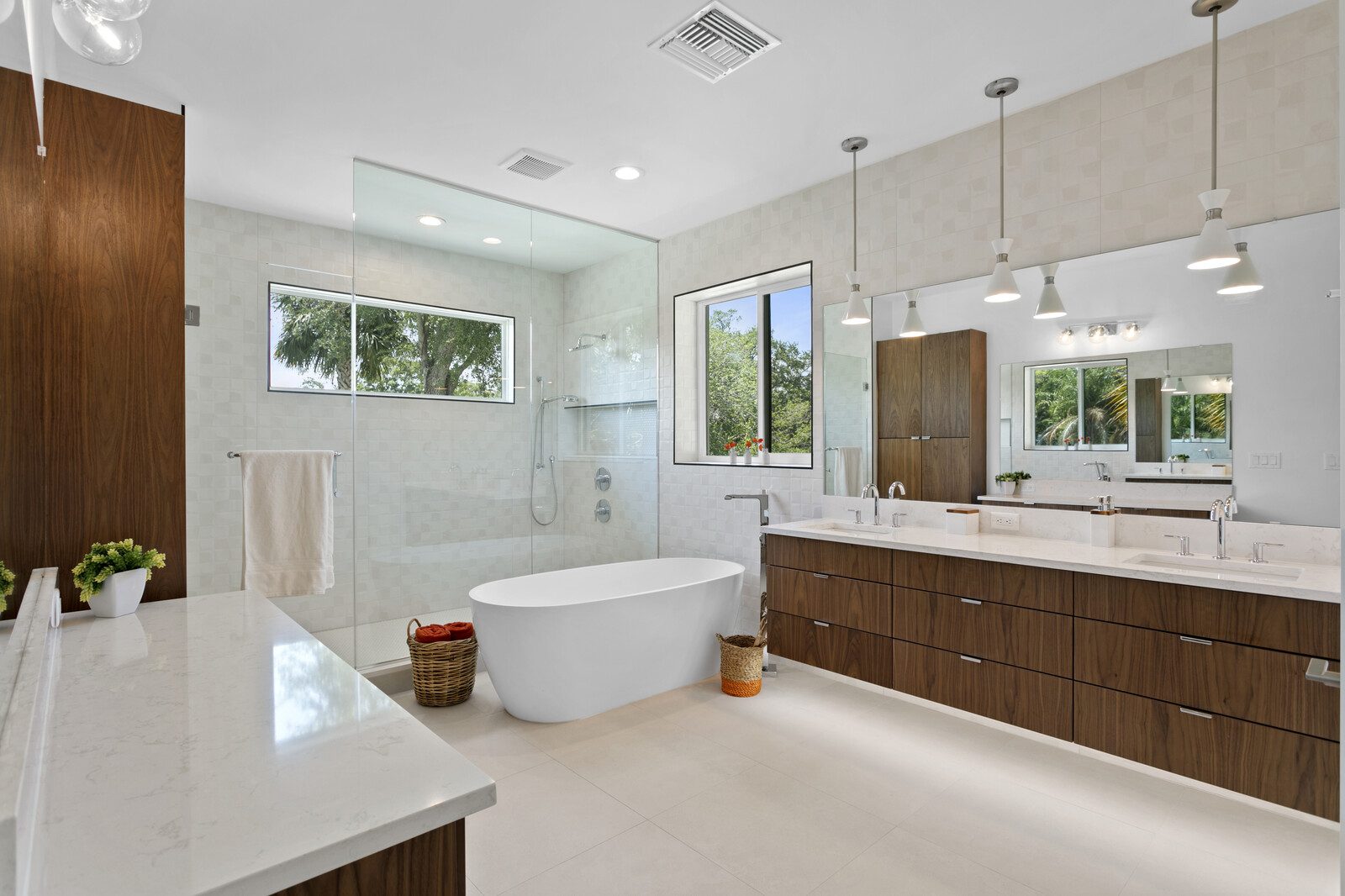 Owners bath-49160